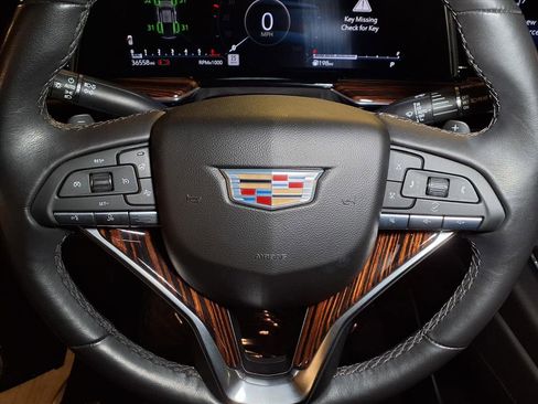 Certified 2023 Cadillac Escalade ESV Luxury image 9