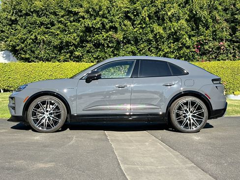 New 2025 Porsche Macan Turbo Electric image 2