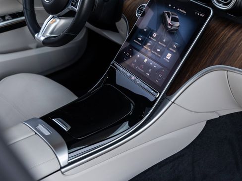 Used 2023 Mercedes-Benz C 300 Sedan image 28