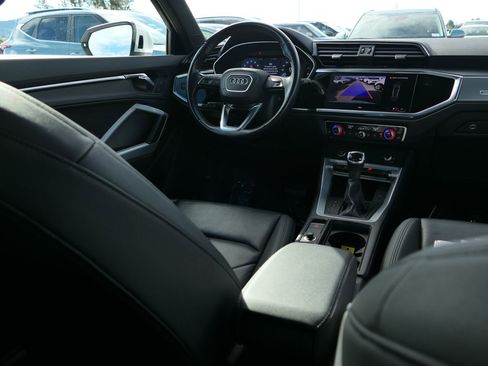 Used 2024 Audi Q3 2.0T Premium image 23