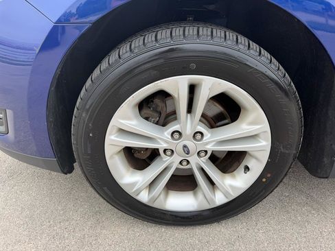 Used 2015 Ford Taurus SEL FWD image 15