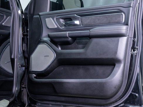 Used 2025 RAM 1500 Laramie w/ Night Edition AWD/4WD image 9