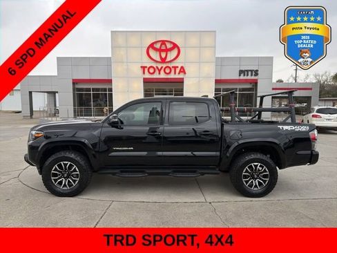 Used 2022 Toyota Tacoma TRD Sport w/ TRD Premium Sport Package image 8