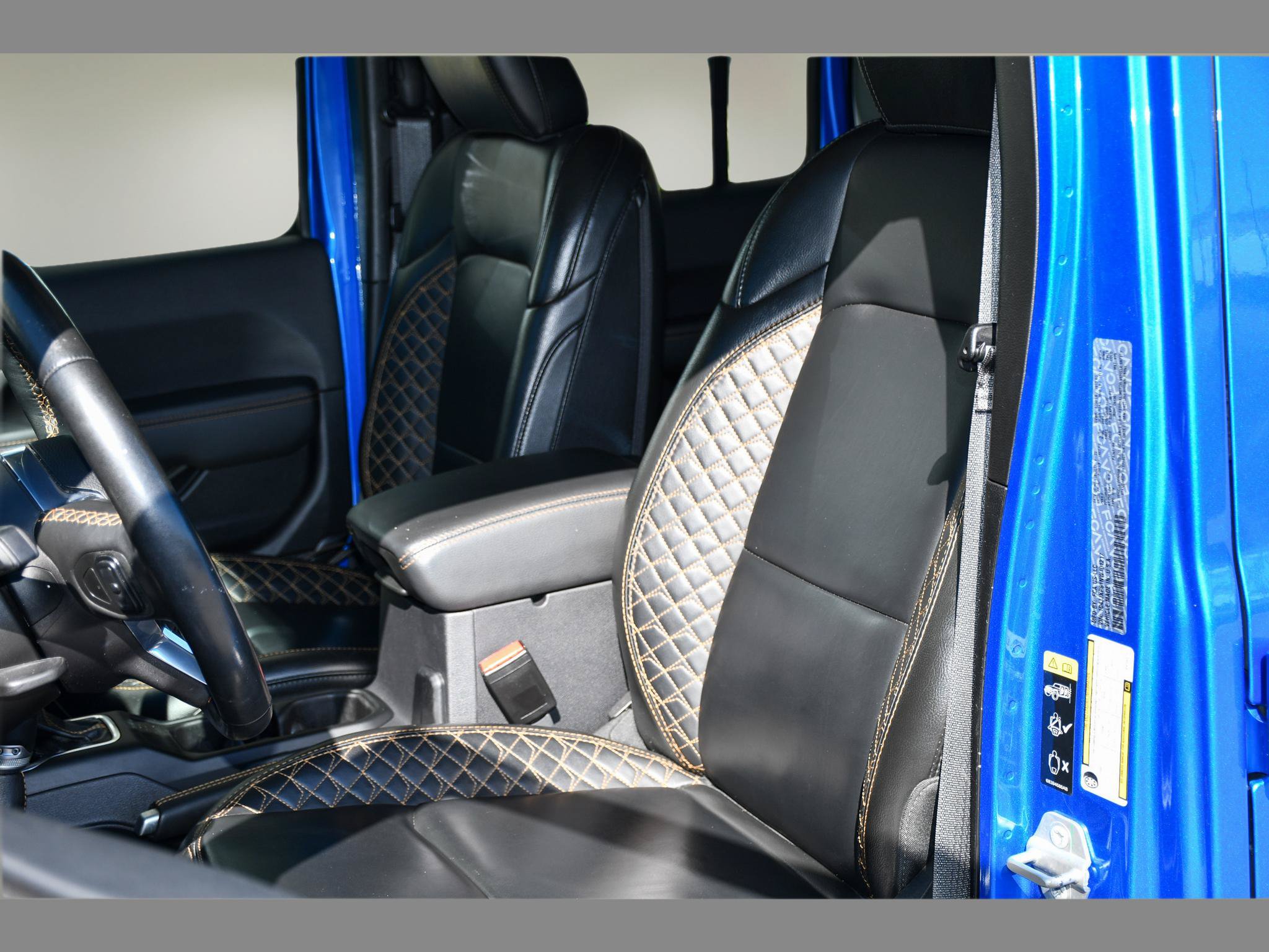 Used 2022 Jeep Wrangler Unlimited Sahara AWD/4WD image 14