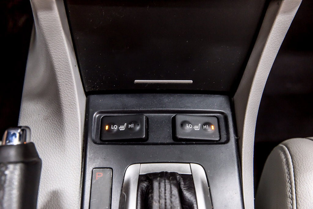 Used 2017 Acura ILX w/ AcuraWatch Plus Package FWD image 23