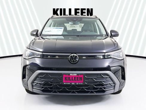 New 2026 Volkswagen Taos SE FWD image 2