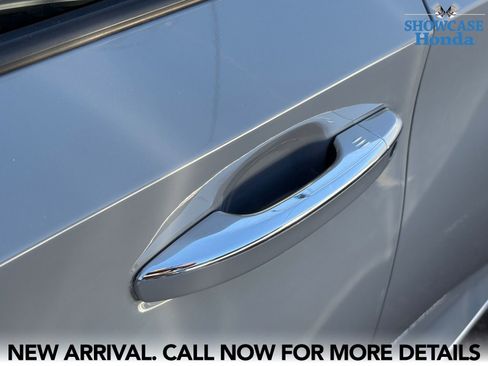 Used 2021 Honda Accord Touring image 11