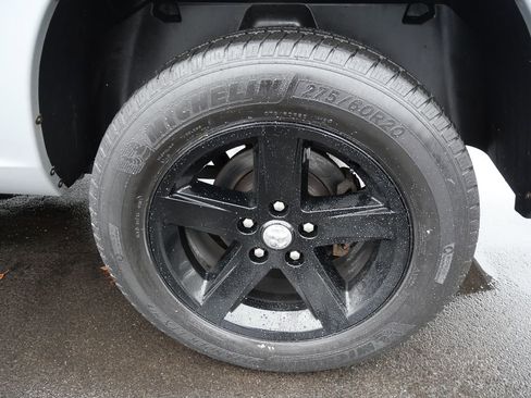 Used 2017 RAM 1500 Express w/ Express Value Package image 33