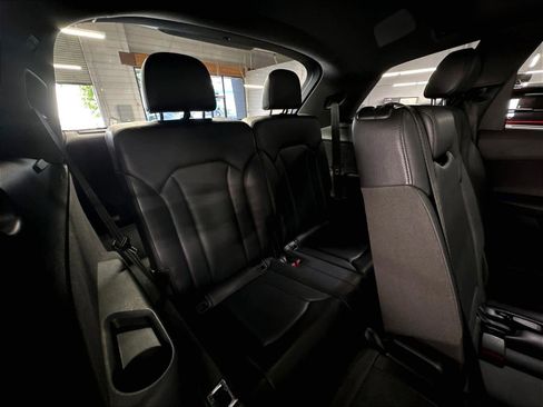 Used 2018 Audi Q7 3.0T Prestige w/ Prestige Package AWD/4WD image 29