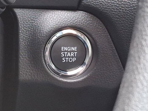 Used 2025 Toyota RAV4 XLE image 23