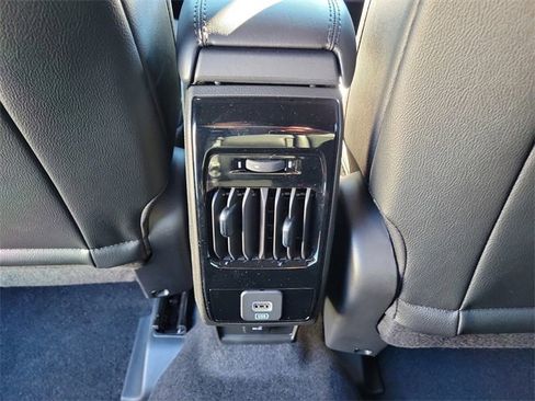 New 2026 Jeep Compass Latitude image 10