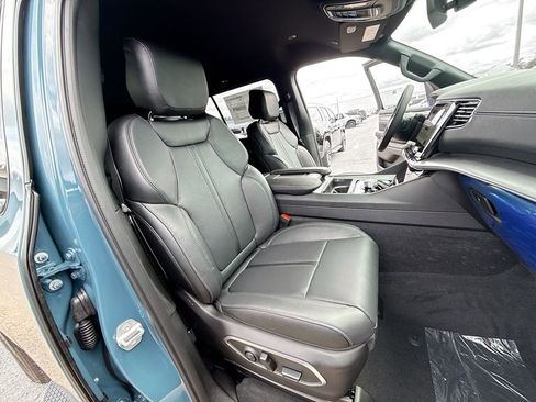 New 2026 Jeep Grand Wagoneer L Limited AWD/4WD image 32