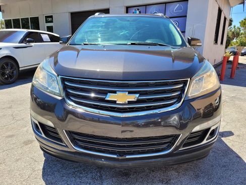 Used 2017 Chevrolet Traverse LT w/ Style and Technology Package image 18