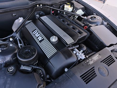 Used 2004 BMW Z4 3.0i RWD image 22