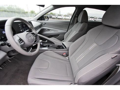 Certified 2025 Hyundai Elantra Sport image 15