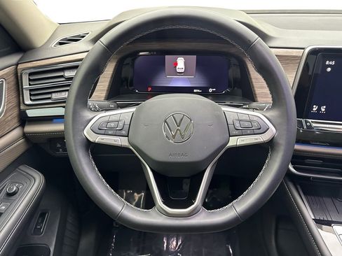 Used 2025 Volkswagen Atlas SEL AWD/4WD image 61