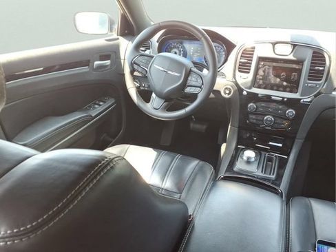 Used 2023 Chrysler 300 S RWD image 6