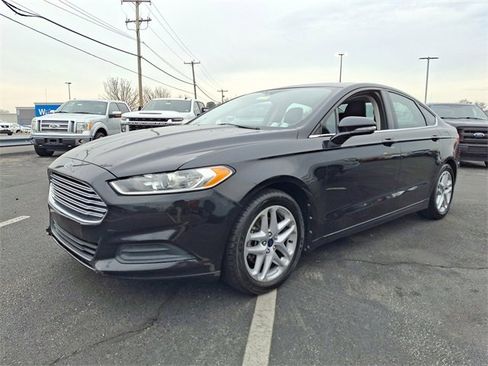 Used 2013 Ford Fusion SE image 3