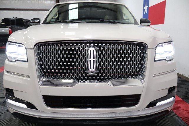 Used 2022 Lincoln Navigator L Reserve RWD image 25