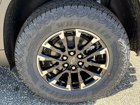 New 2026 Chevrolet Traverse Z71 w/ Driver Confidence Package image 10