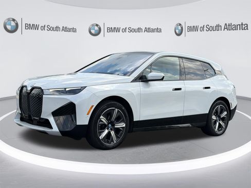 Used 2024 BMW iX xDrive50 w/ Premium Package AWD/4WD image 21