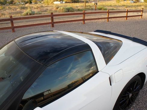 Used 2011 Chevrolet Corvette Coupe w/ 1LT RWD image 12