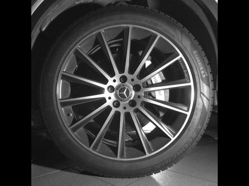 Used 2022 Mercedes-Benz GLC 300 image 10
