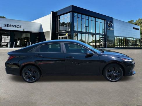 Used 2023 Hyundai Elantra SEL w/ Cargo Package image 3