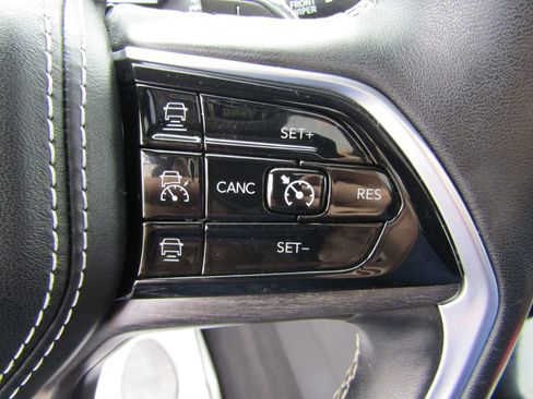 Used 2022 Jeep Grand Cherokee L Overland w/ Off Road Group AWD/4WD image 21