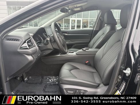 Used 2023 Toyota Camry SE image 7
