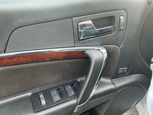 Used 2012 Lincoln MKZ Base image 16