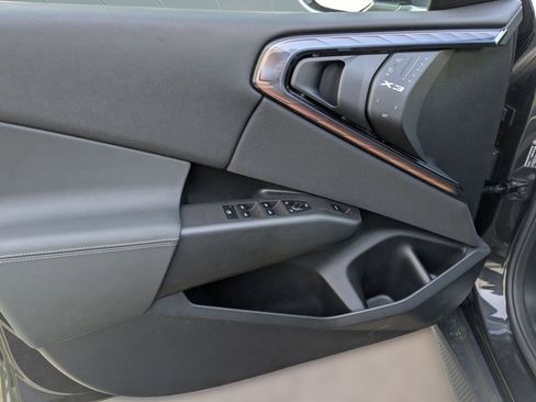 Used 2025 BMW X3 xDrive30i w/ Premium Package image 12