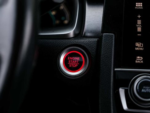 Used 2016 Honda Civic Touring image 22