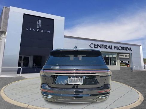 Used 2024 Lincoln Nautilus Black Label image 3