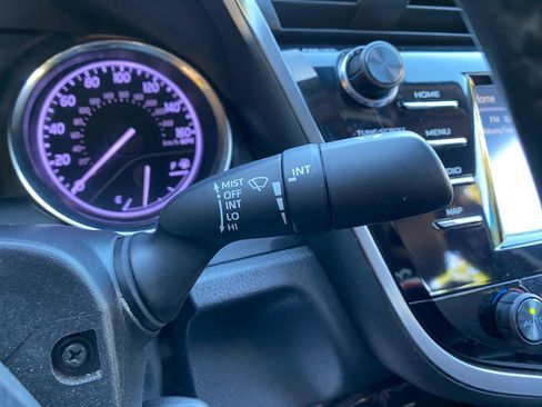 Used 2020 Toyota Camry SE image 61