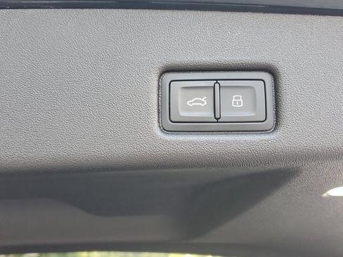 Certified 2025 Audi Q5 Premium Plus w/ Premium Plus AWD/4WD image 16
