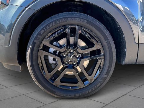 Used 2024 Kia Telluride EX X-Line AWD/4WD image 11