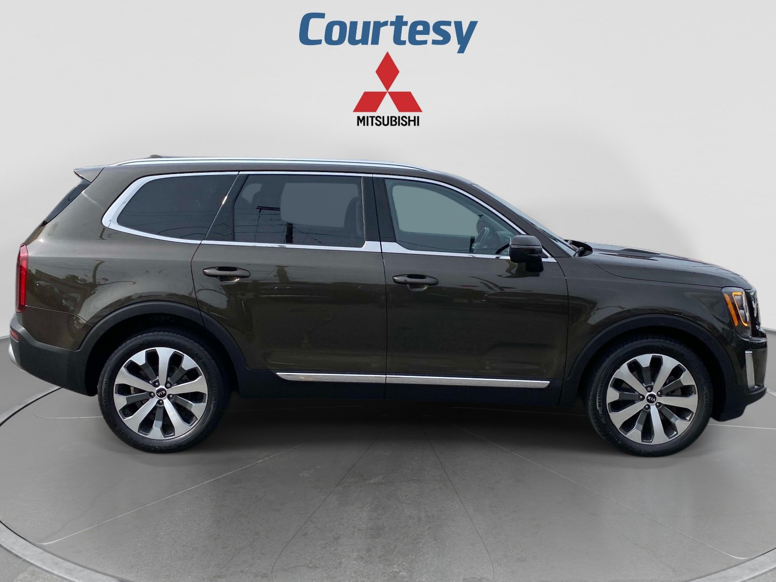 Used 2021 Kia Telluride EX w/ EX Premium Package AWD/4WD image 7