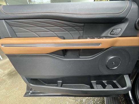 Used 2023 Ford Expedition Max Platinum image 23
