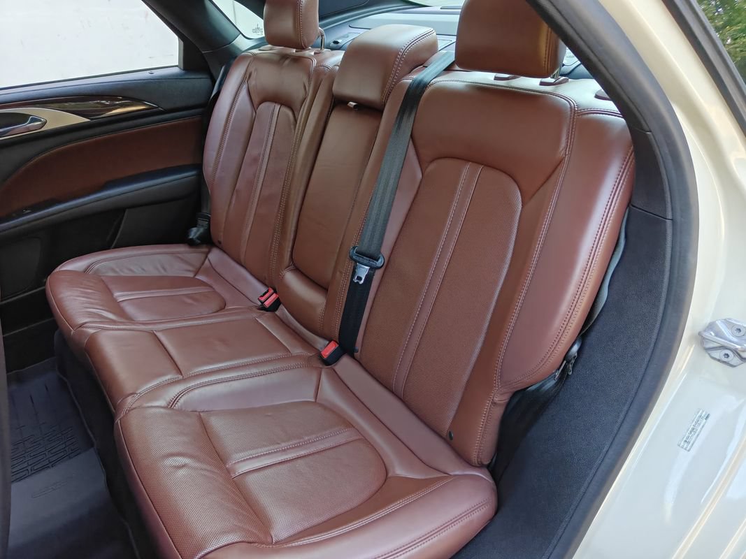 Used 2018 Lincoln MKZ Reserve w/ Technology Package FWD image 21