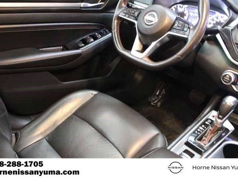 Used 2023 Nissan Altima 2.0 SR FWD image 8