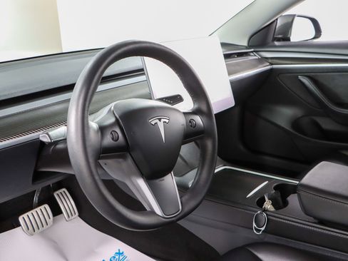 Used 2023 Tesla Model 3 Performance image 20