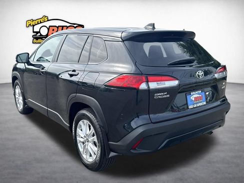 Used 2025 Toyota Corolla Cross LE AWD/4WD image 3