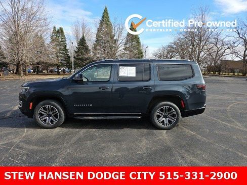 Used 2023 Jeep Wagoneer 4WD w/ Premium Group I image 1