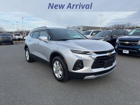 Used 2020 Chevrolet Blazer LT image 2