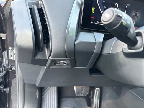 Certified 2025 BMW X3 xDrive30i w/ M Sport Package image 32