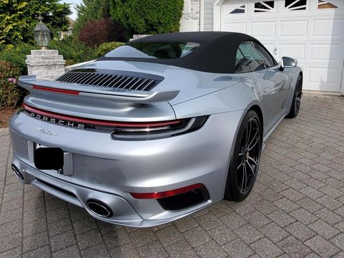 Used 2022 Porsche 911 Turbo image 2