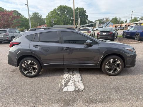 Used 2024 Subaru Crosstrek 2.5i Limited w/ Crosstrek Mirror Package image 5