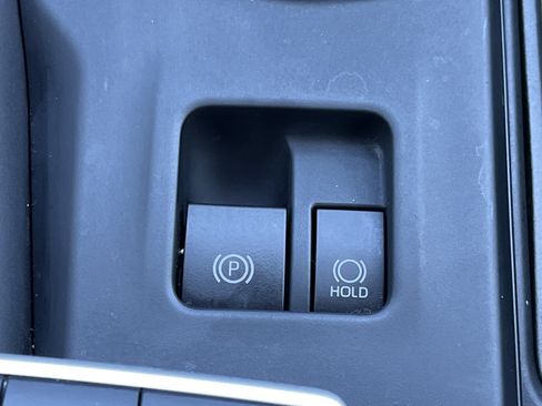 Used 2024 Toyota Grand Highlander Limited image 9