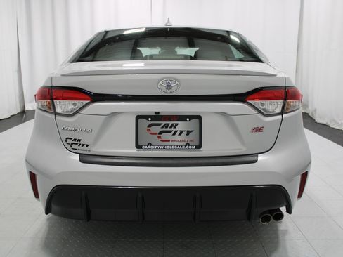 Used 2024 Toyota Corolla SE w/ SE Premium Package FWD image 7